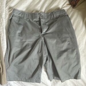 Under Armour boys grey golf shorts